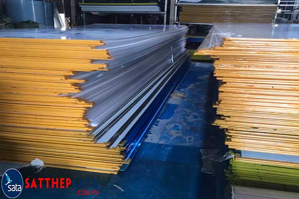 Tom-lay-sang-dang-phang-Composite-gia-re-tai-tphcm